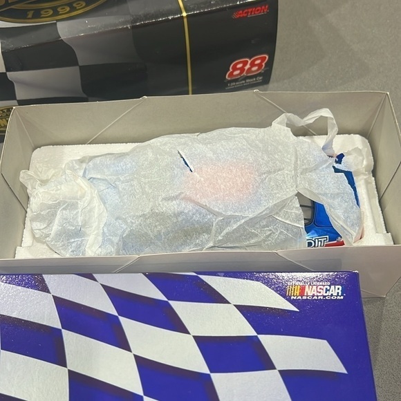Dale Jarrett #88 Ford Quality Care “Last Lap of the Century” 1999 1:24 Diecast - Picture 5 of 9